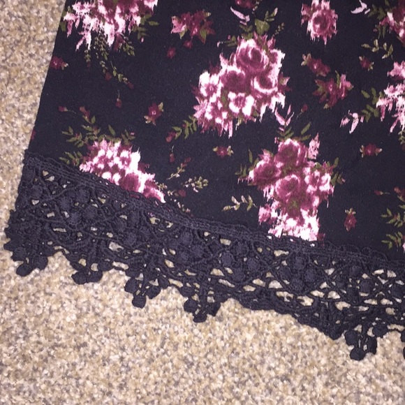 Black and maroon floral off the shoulder dress - Picture 2 of 3
